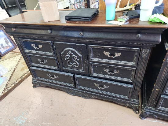 Dresser & Mirror