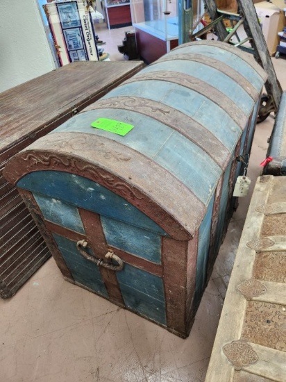 Large Rounded Top Steamer Trunk