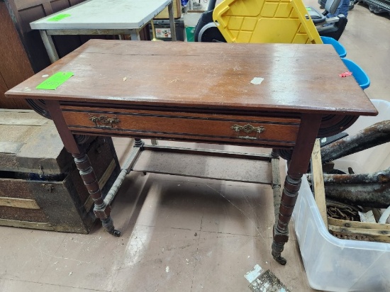 Small Desk on Wheels
