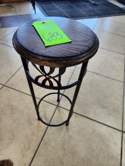 Small 3 Legged Table