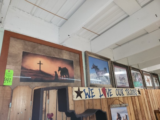 6 Pictures & "We love our troops" Wooden Sign