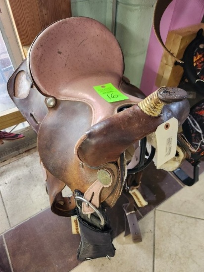 Saddle 16"