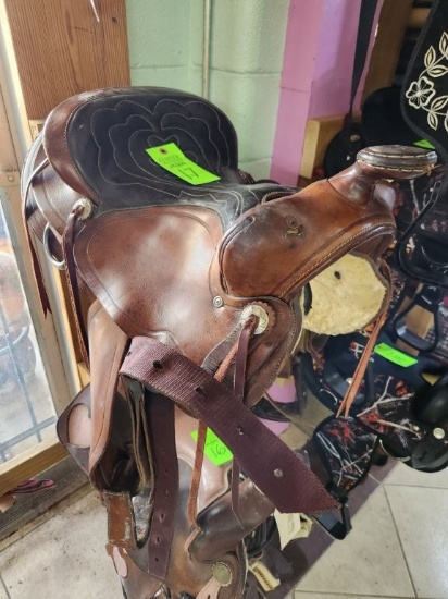 Saddle 15.5"