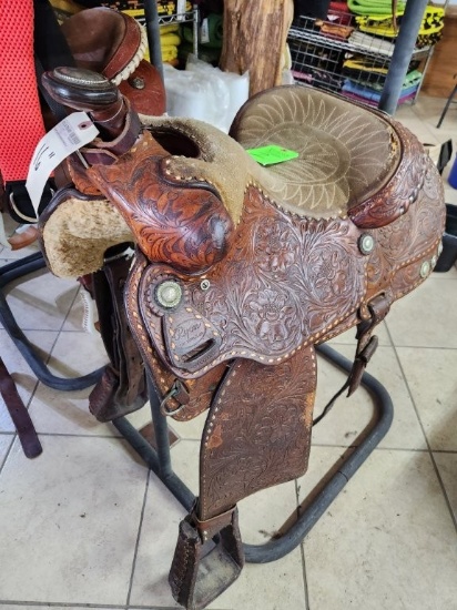 Ryon Saddle 16"