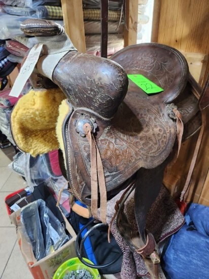 Horse Saddle 13.5"