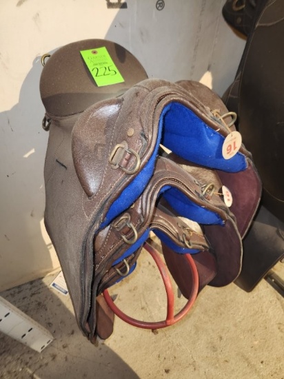 Saddles 3 ct.