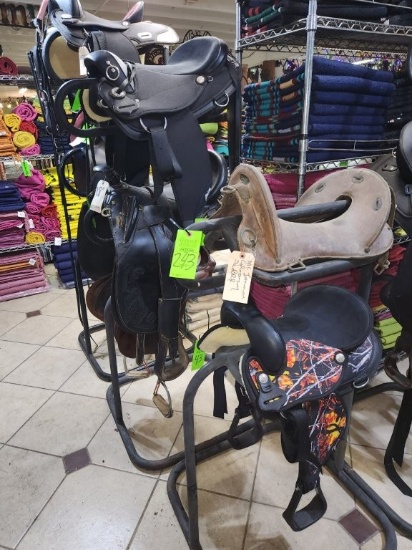 2-Saddle Rack 1 ct. & 3-Saddle Rack 2ct.
