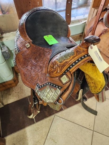 Circle C Saddle Show Saddle 16"