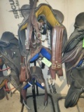 English Saddles 3 ct. & Stand