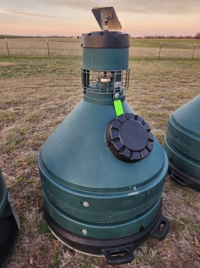 Capsule Game Feeder - 1000 lbs.