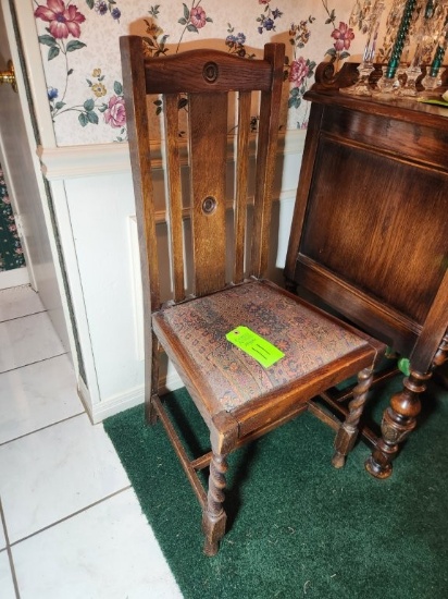 Spindle Leg Wooden Chair