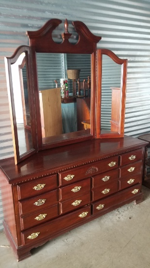 FURNITURE, COLLECTIBLES & ELECTRONICS