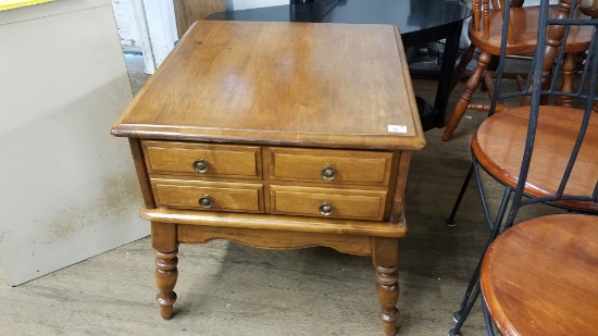 1 DRAWER WOODEN END TABLE