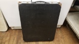 METAL FOLDING TABLE