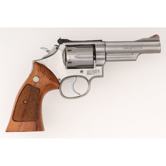 * Smith & Wesson Model 66 Revolver