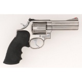 * Smith & Wesson Model 686 Revolver