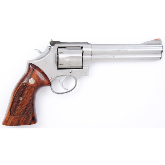* Smith and Wesson Model 686 Revolver