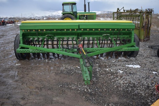 John Deere 8300 Seed Drill