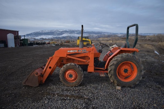 Kubota L2850 Tractor with Kubota BF500 Loader