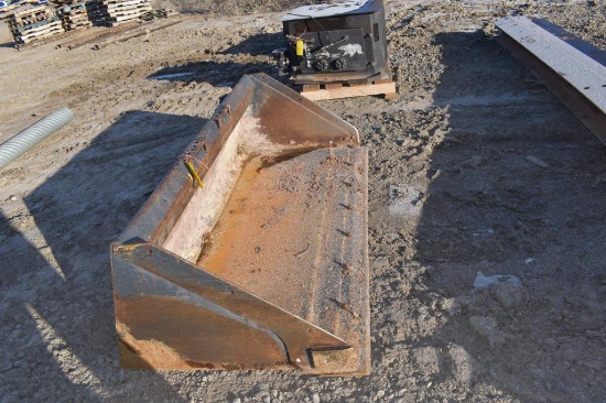 Bobcat Skidsteer 72in Bucket