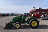 John Deere 4200 Tractor with John Deer 420 Loader 5ft Bucket