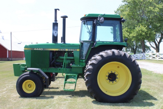 1982 John Deere 4440 tractor