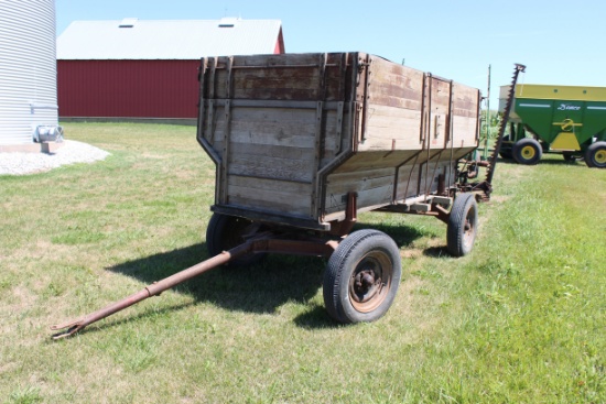 BOSS Farm Equipment wood flair box seeder wagon