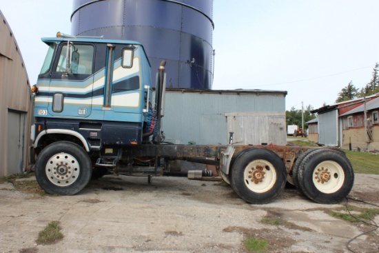 FORD 1979 CL900 semi tractor