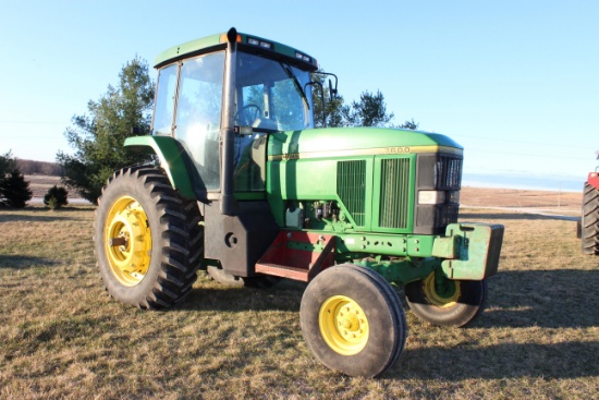 JD 7600 Tractor