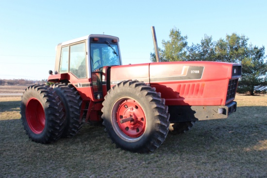 IH 3788 Tractor