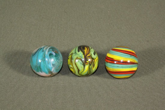 Handcrafted Contemporary Gold Lutz Glass Marbles (3)