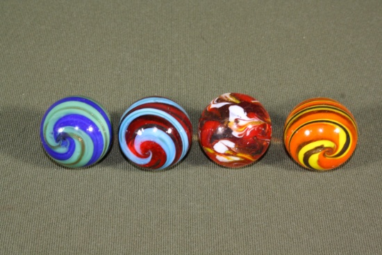 Handcrafted Contemporary Gold Lutz Glass Marbles (4)