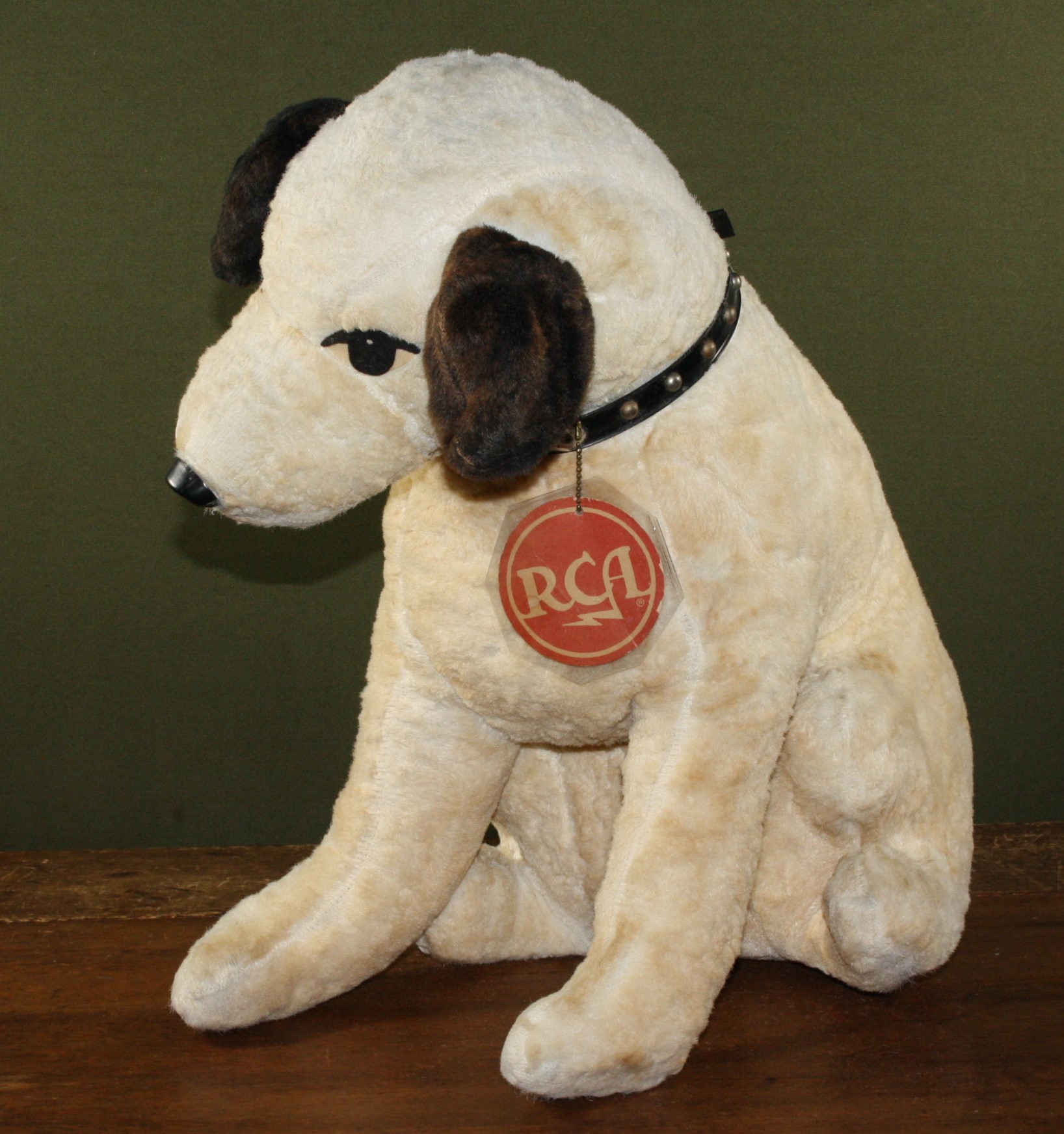 1940 s RCA 21 stuffed Nipper dog. Proxibid