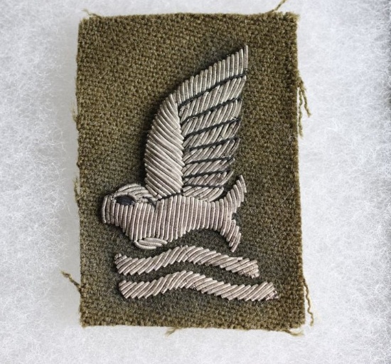 Rare!  WWII bullion AAF “Gold Fish” club patch