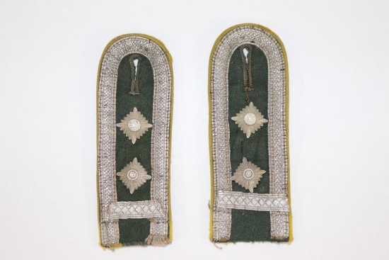 Pair of Nazi Wehrmacht Epaulets