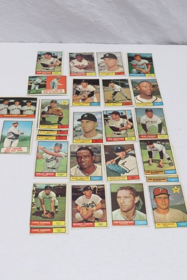 1961 Topps Baseball Cards - Qty 26