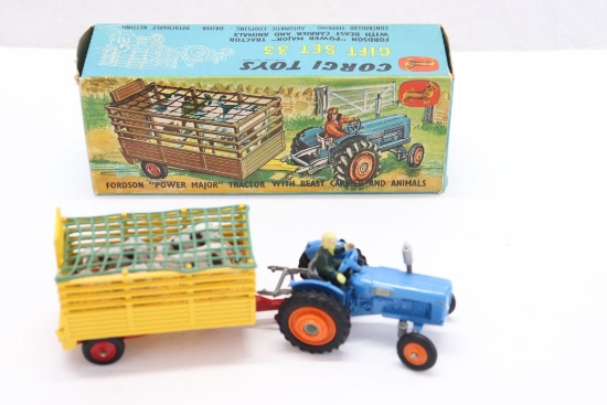 Corgi Toys Fordson Tractor & Beast Carrier w/box