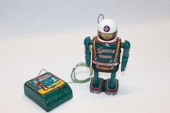 Space Man Commando Tin Litho Robot