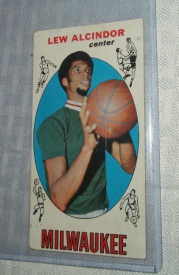 1969-70 Topps NBA Basketball #25 Lew Alcinder Kareem Rookie Card RC Bucks Key Vintage