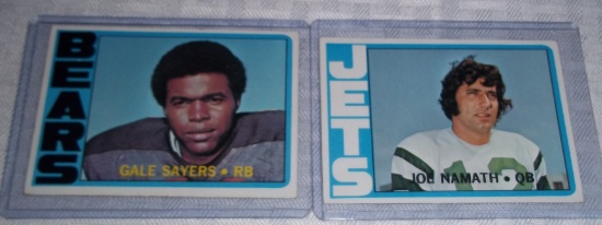 1972 Topps NFL Football Cards Gale Sayers & Joe Namath HOF
