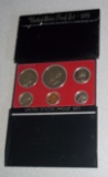 1976 United States US Proof Coin Set w/ Box Half Dollar