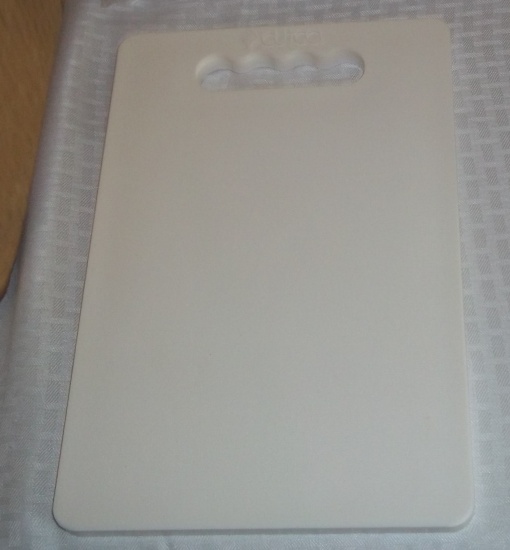 Cutco Platic White Cutting Board #124 Handle 8 x 12''