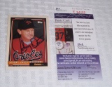 Autographed Regular Gum Card MLB Baseball 1992 Topps Johnny Oates Orioles Manager JSA COA
