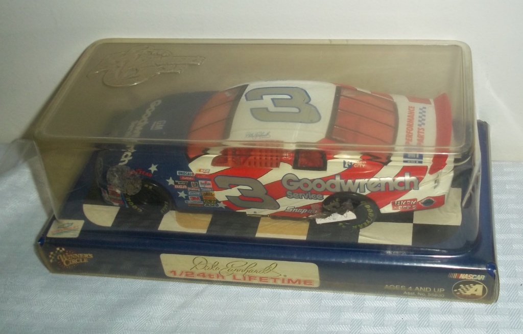 Dale Earnhardt Sr NASCAR 124 Die Cast Car MIB Stars Stripes Paint
