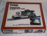 Vintage Train MIB Tyco Operating Floodlight Car Ho Scale