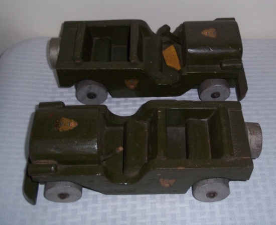 (2) Vintage 10'' Wooden Military Jeeps Painted Decals