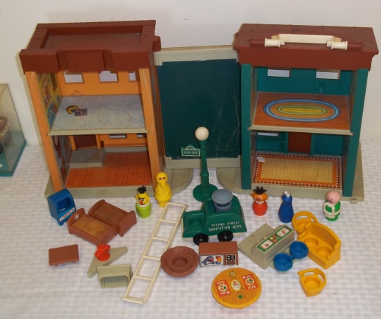 Vintage Sesame Street 1973 Fisher Price #938 Play Set Little People Accessories Figure Lot Grover TV