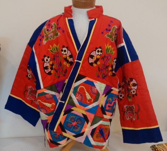 Vintage Custom Embroidered Chinese Short Kimono 1960s 1970s Calendar Animals 1/1 Rare XL OoaK