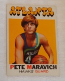 Vintage 1971-72 Topps NBA Basketball #55 Pistol Pete Maravich Hawks HOF