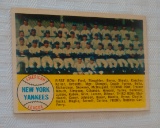 Vintage 1958 Topps Baseball #246 Team Card NY Yankees Mantle Unmarked Unchecked